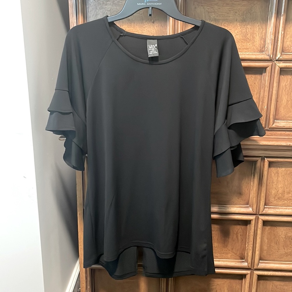 Black flowy tunic top. Did small-medium. Loose fit